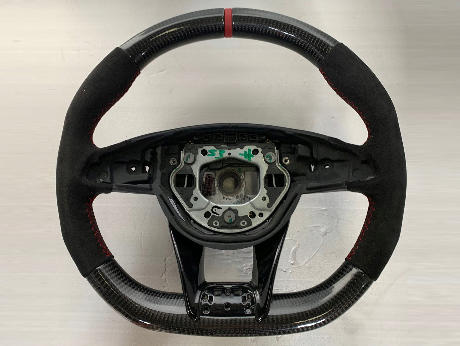 s W205 (2014-2021) Steering Wheel Carbon Alcantara AMG Style